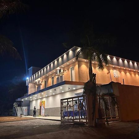 Jp Garden & Lawn Hotel Sasupāda Buitenkant foto