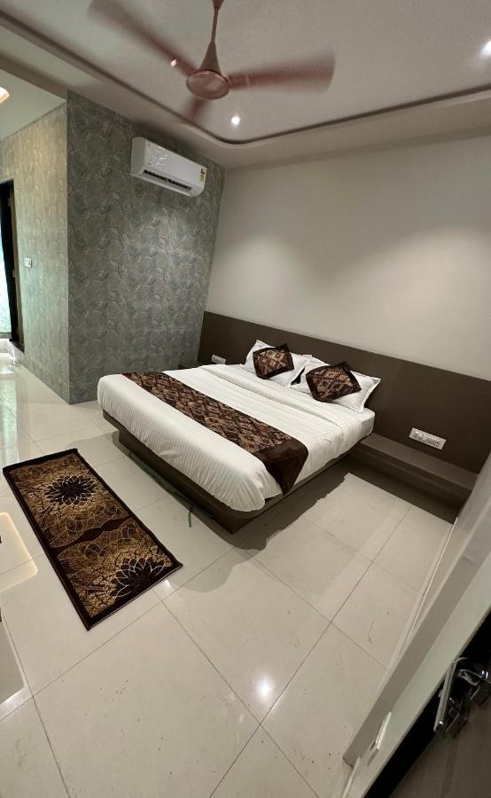 Jp Garden & Lawn Hotel Sasupāda Buitenkant foto